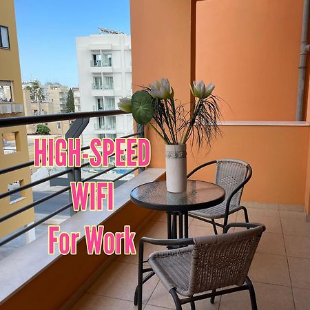 Vip Resort Apartment On Makenzie Beach Larnaca Bagian luar foto
