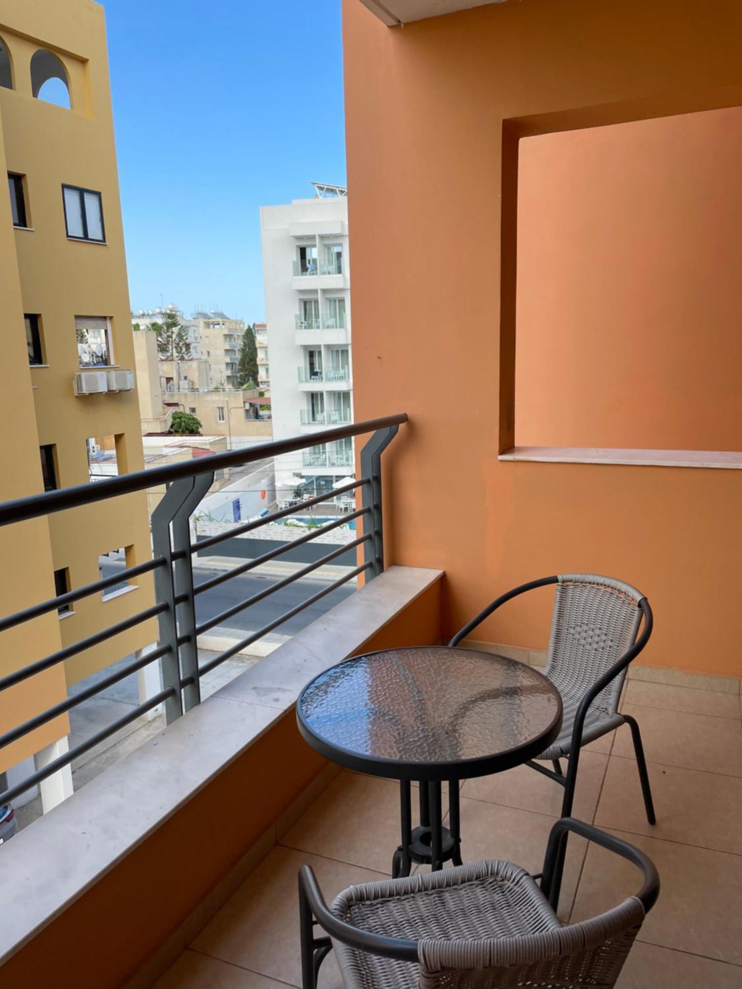 Vip Resort Apartment On Makenzie Beach Larnaca Bagian luar foto
