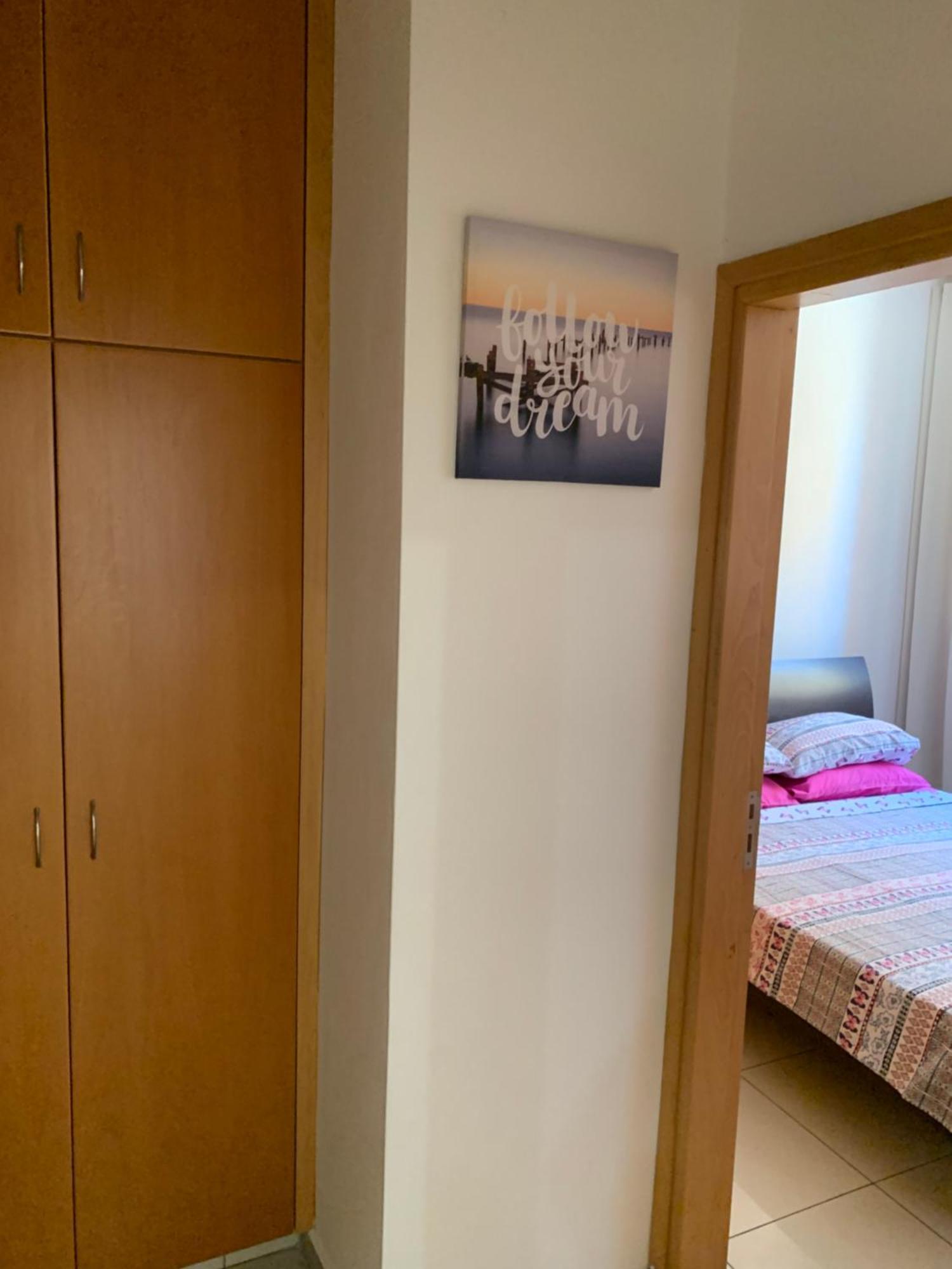 Vip Resort Apartment On Makenzie Beach Larnaca Bagian luar foto