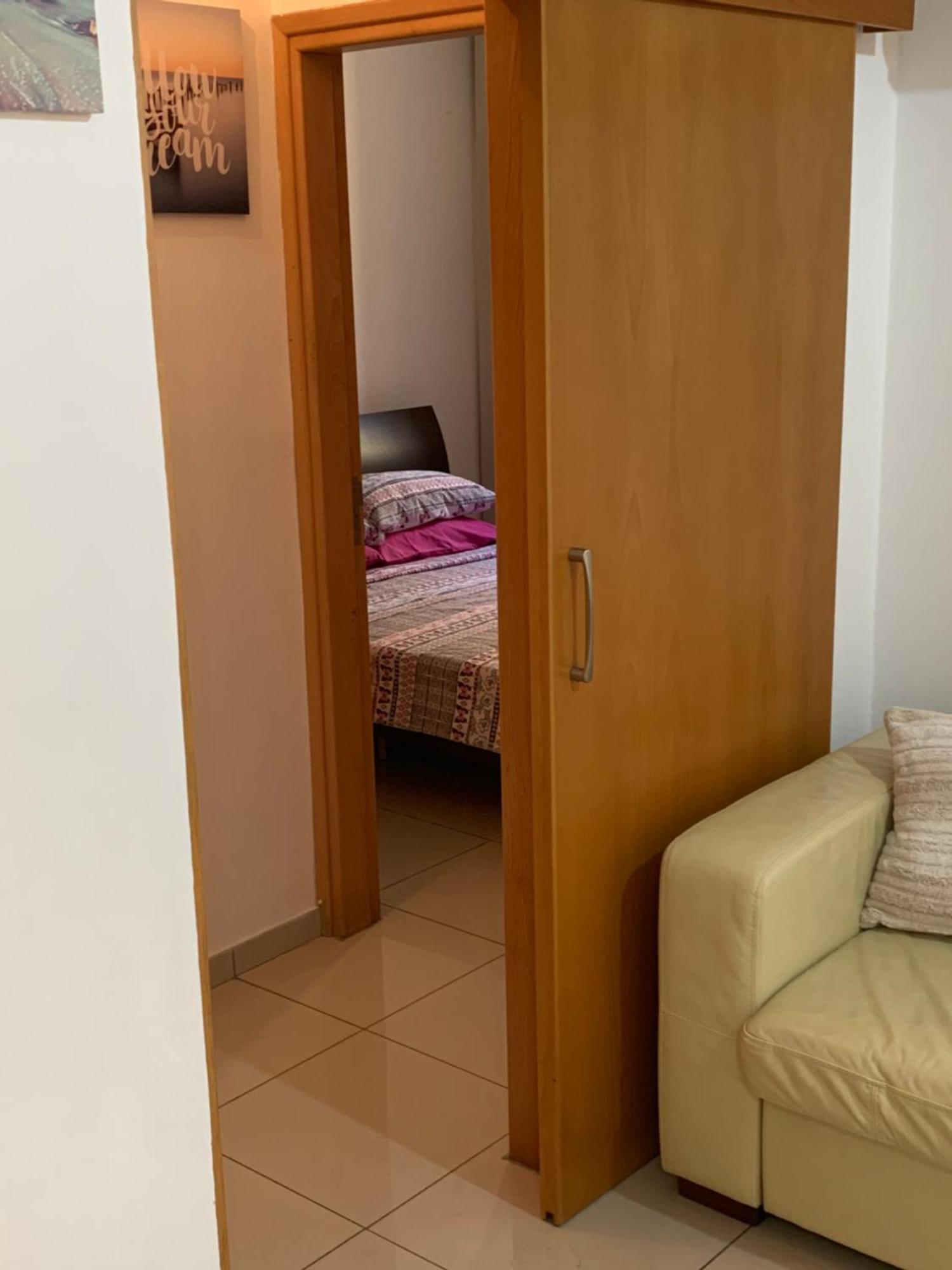 Vip Resort Apartment On Makenzie Beach Larnaca Bagian luar foto